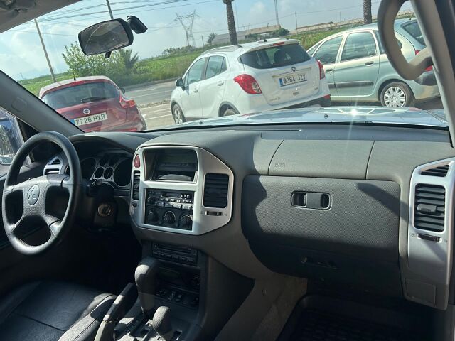 MITSUBISHI PAJERO LWB 3.2 4WD AUTO SPANISH LHD IN SPAIN 177000 MILES 7 SEAT 2001